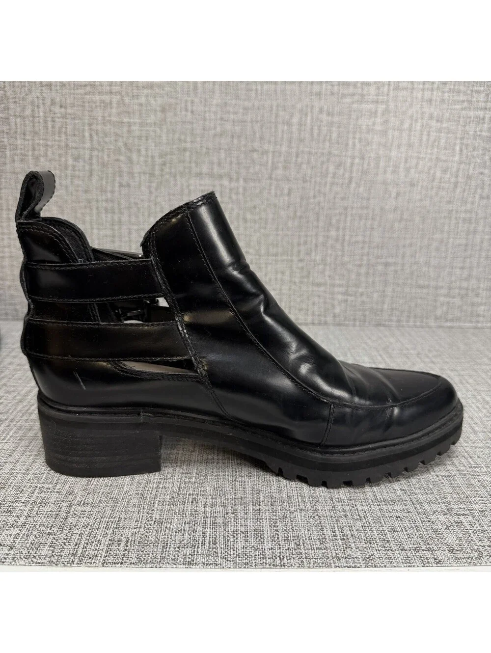 Clarks Boots Womens Size 7 Black Leather Chunky Lug Heel, Buckles, Ankle